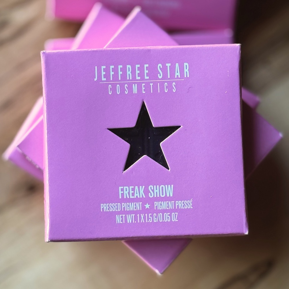⭐️ Freak Show - Jeffree Star Artistry Singles ⭐️